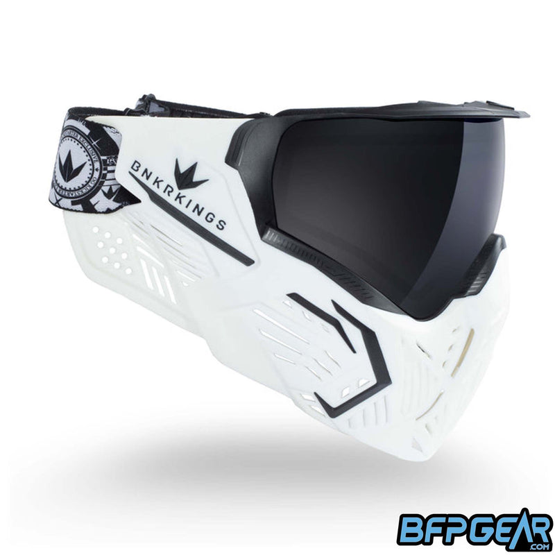 Side view of the CMD goggle. The CMD goggle comes with a thicker strap than other goggles. This firmly secures the goggle to your head.